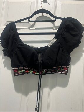 Herencia CollectionBlack Embroidered Puff-Sleeve Crop Top with Back Zip and Tie